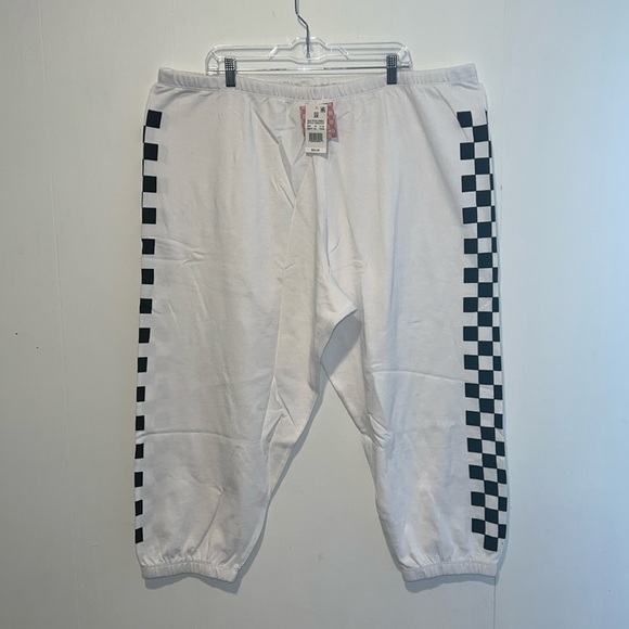 NWT Ascot and Hart White and Black Checkered Crop Sweatpants With Drawstring AA2 - Picture 1 of 5